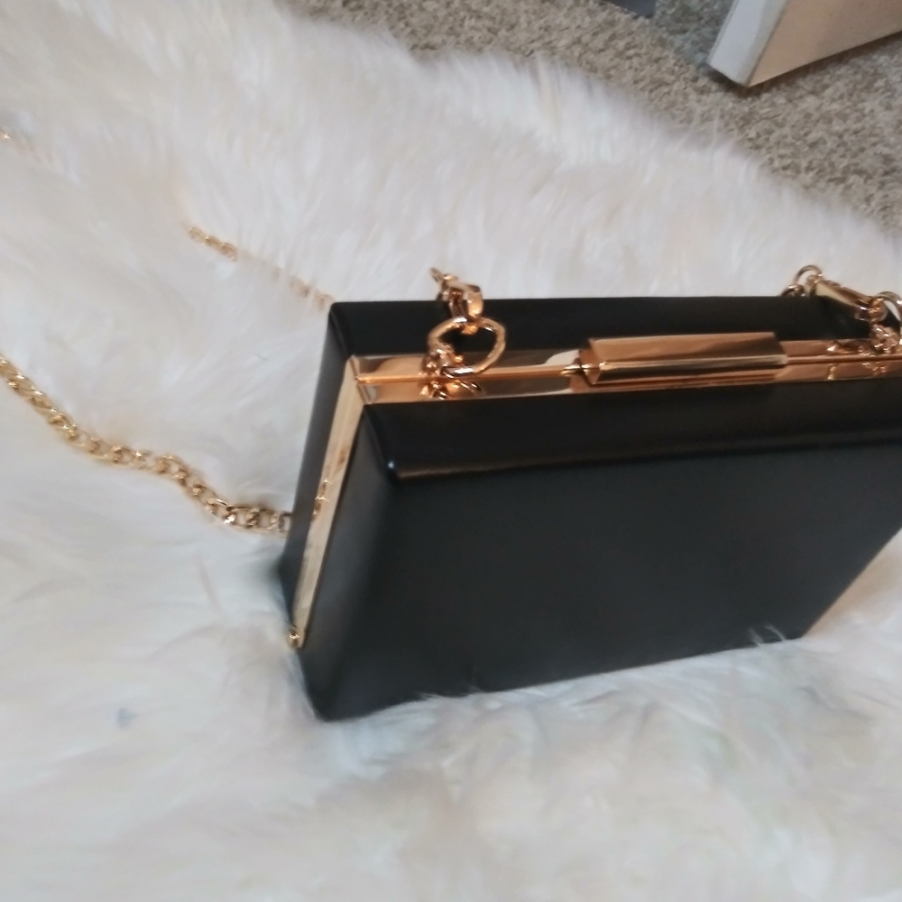 Becool black purse